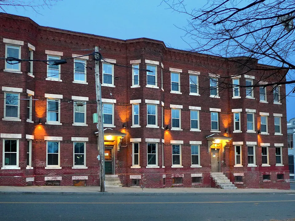 5-7-9 Hampshire St.