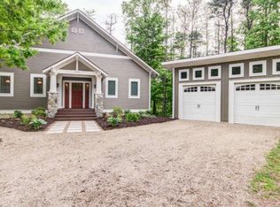 2594 Chase Farm Rd, Fennville, MI 49408