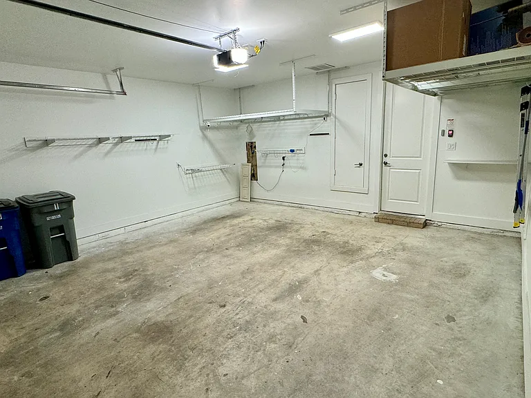 3018 Zenia Dr — Photo 7