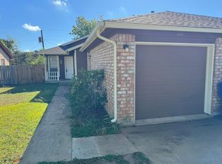 805 Lexington Rd APT A, Elgin, TX 78621