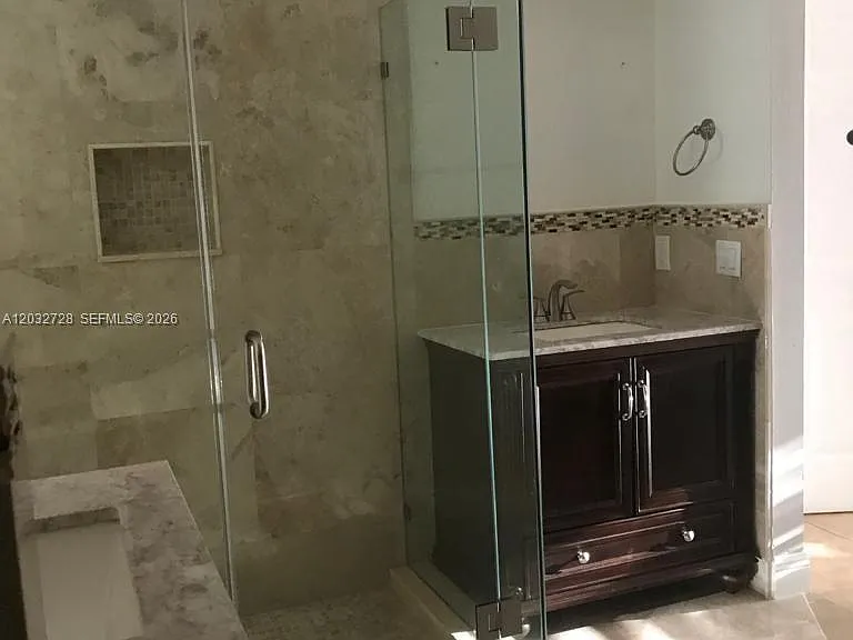 1300 SW 122nd Ave #206-2 — Photo 15