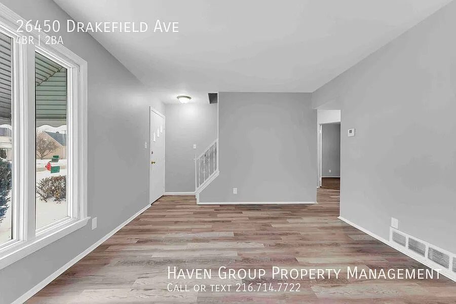 26450 Drakefield Ave, Euclid, Ohio, 44132- Spacious 4-bed 1.5 -bath single-family home! — Photo 4