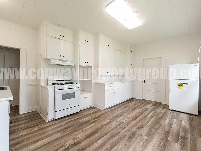 1404 Clifton St — Photo 8