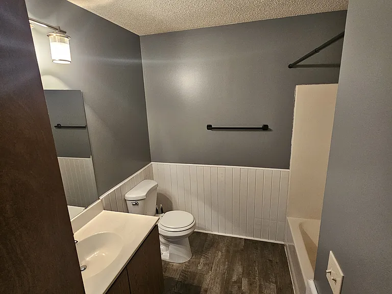 6284 Kahler Dr NE — Photo 7