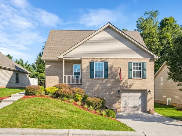 135 Alexa Ln, Christiansburg, VA 24073