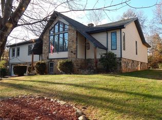 284 Buckingham Rd, Pinnacle, NC 27043