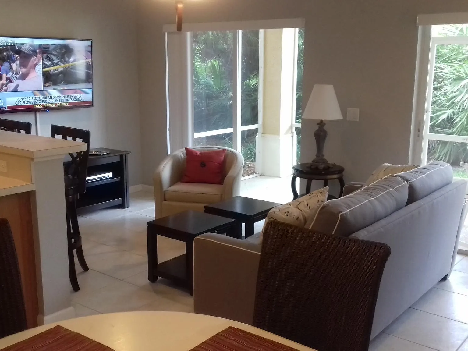 1 bed, 1.5 bath, $1,650 — Photo 4