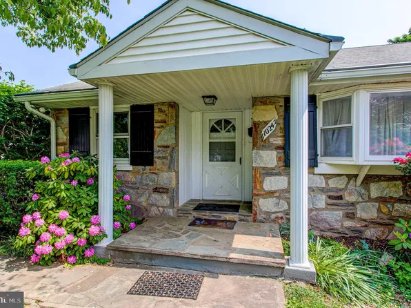 1024 Sparrow Rd, Audubon, PA 19403