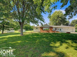 9800 Ferden Rd, Chesaning, MI 48616