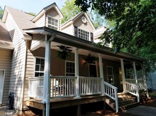 210 Winfair Dr, Tyrone, GA 30290