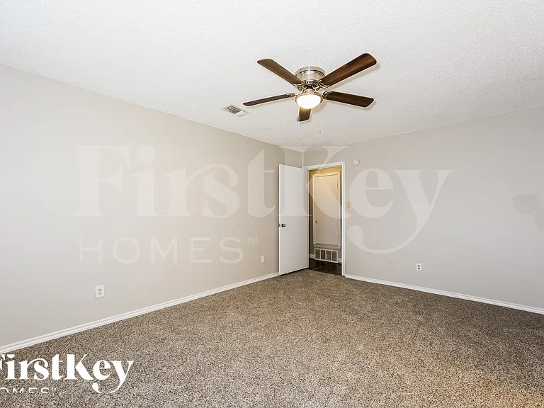 3944 Misty Meadow Dr — Photo 10