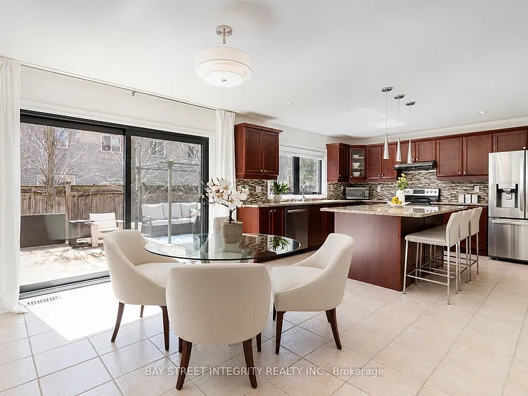 2364 Spring Meadow Way W — Photo 5