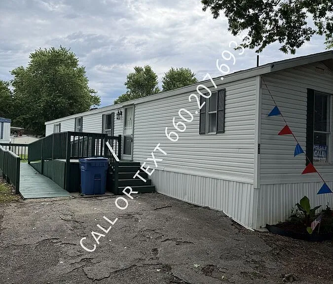913 N Taylorville Blvd #30 — Photo 6