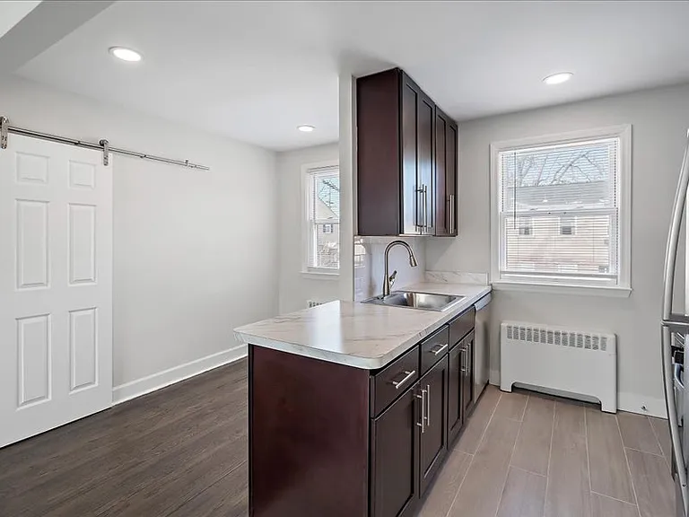 Haddon Hills Apartments — Photo 8