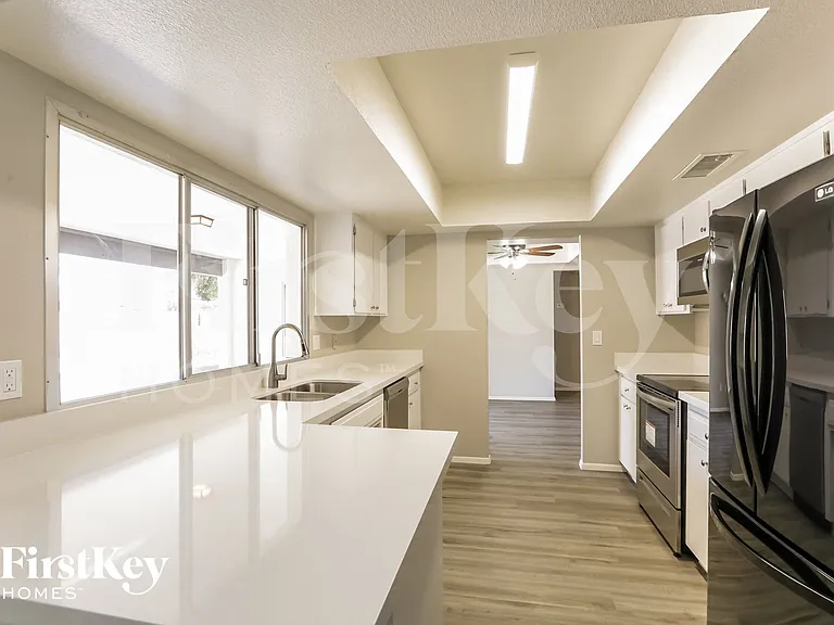 4808 W El Caminito Dr — Photo 4