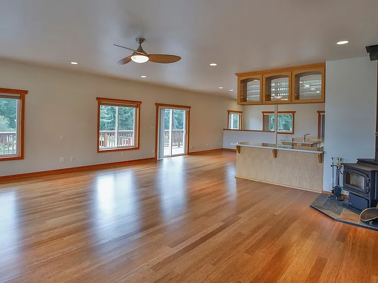2385 Lake Forest Dr — Photo 14