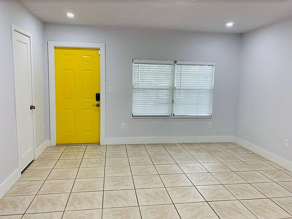 5th image of 1531 NE 131st Ln