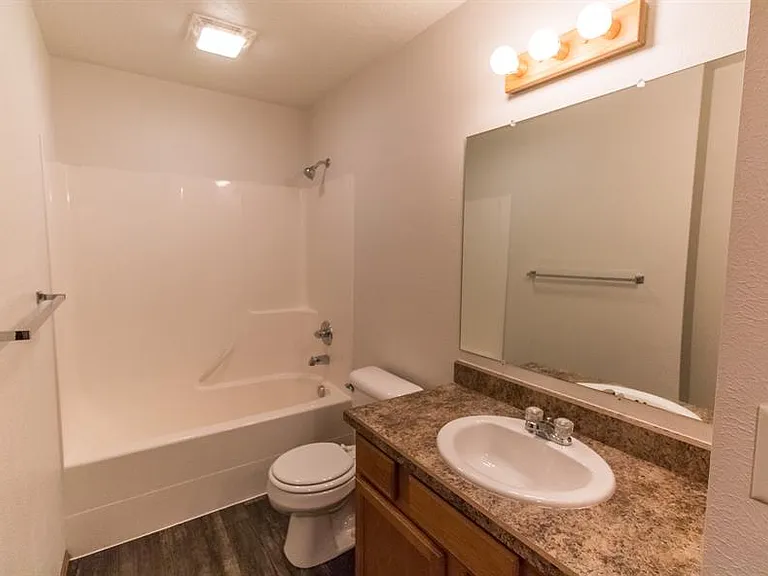 Alpine Meadows 3005-3009 Tina Ave — Photo 8