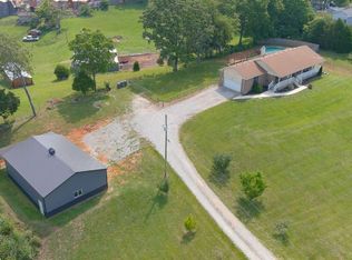 176 Charles Crutcher Dr, Vine Grove, KY 40175