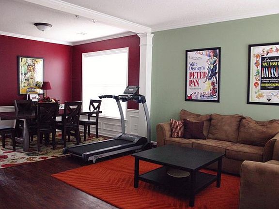 5th image of 510 Wallnut Hall Cv