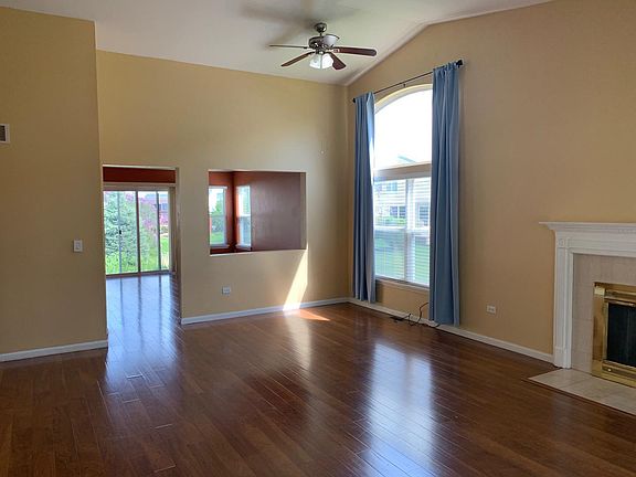3rd image of 115 Periwinkle Ln