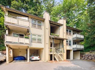 Remodeled Sunny 2 Bedroom minutes from Microsoft, Redmond, WA 98052
