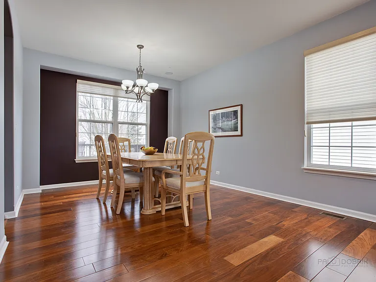 620 Geneva Ct — Photo 7