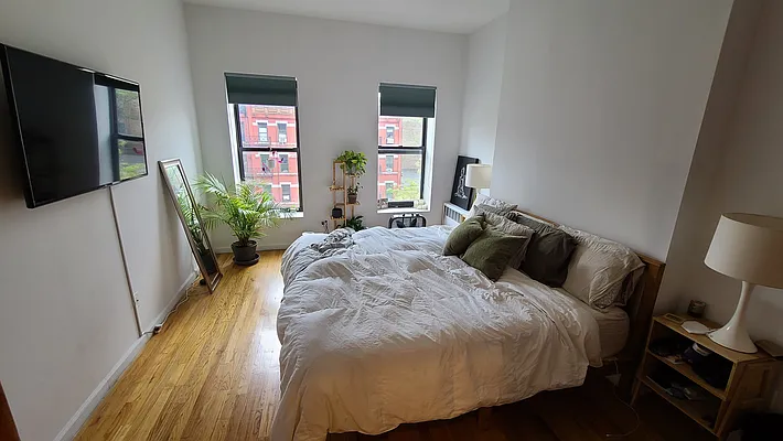 Rented by Aryeh Realty | media 6