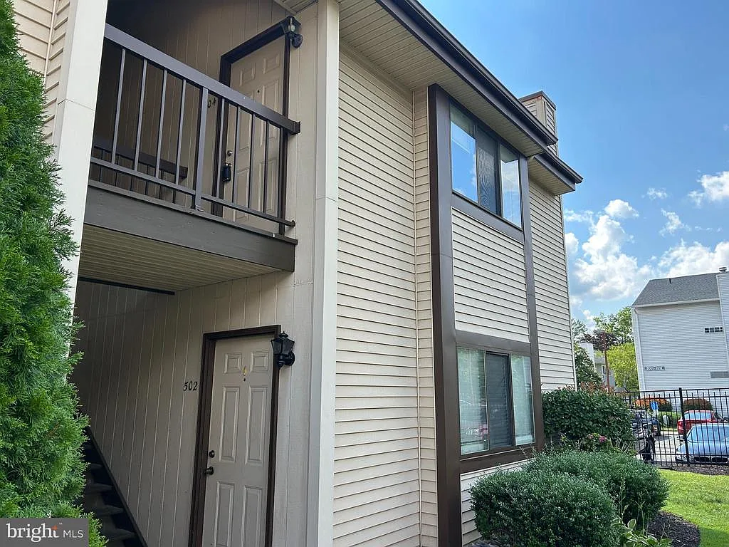 2 bed, 2.0 bath, 1112 sqft, $2,150 — Photo 2