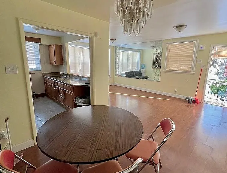 8164 Lister St — Photo 4