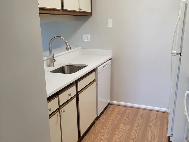 1117 Castle Harbour Way #3C — Photo 1
