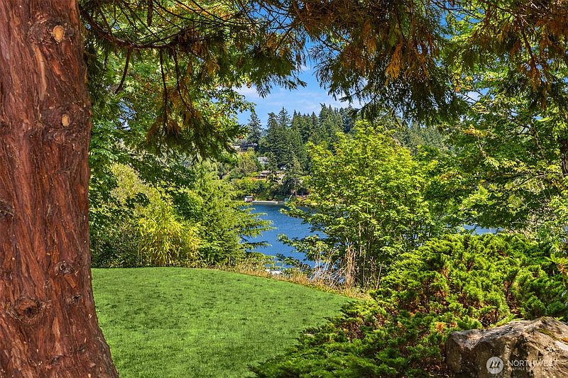 2nd image of 3731 NW Phinney Bay Drive