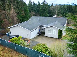 16408 39th Street Ct E, Lake Tapps, WA 98391