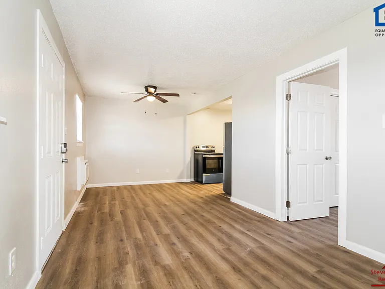Highpoint Estate Apartments — Photo 9