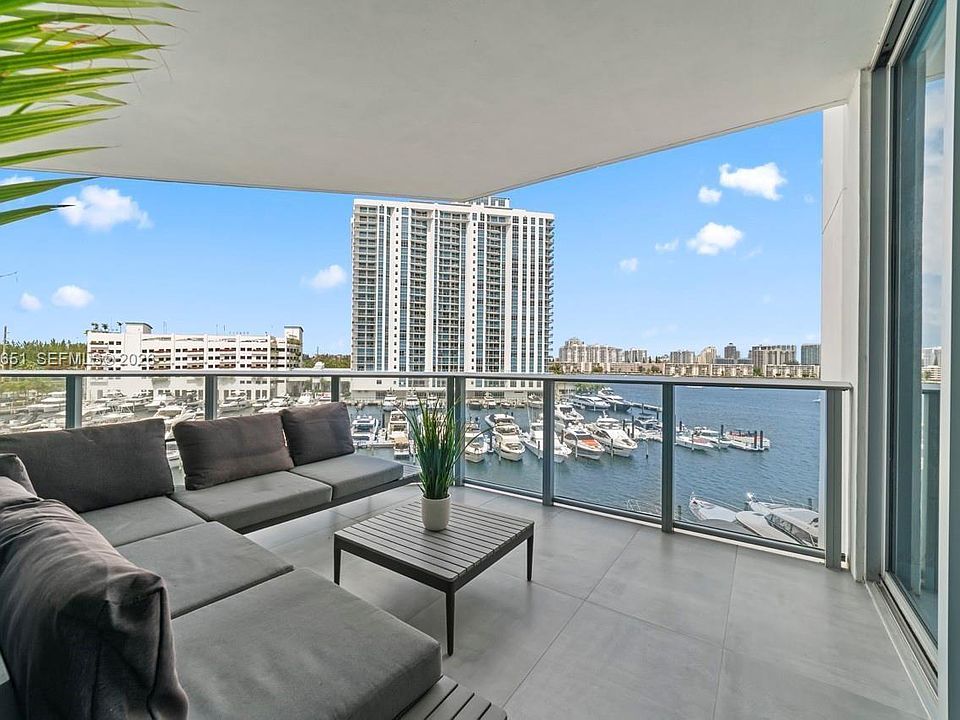 1st image of 17111 Biscayne Blvd #503