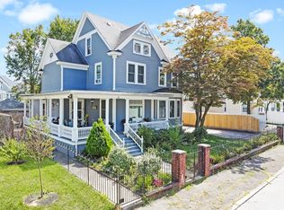 96 Knox St, Lawrence, MA 01841