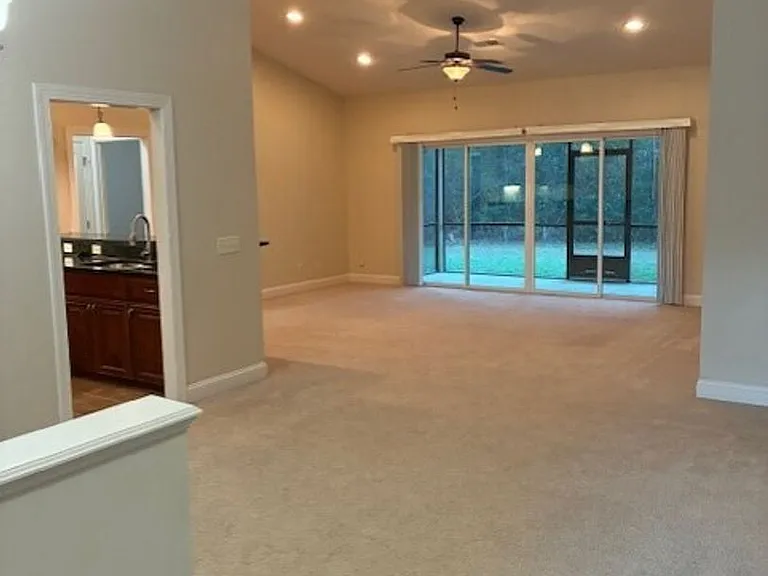 216 Holm Pl — Photo 3