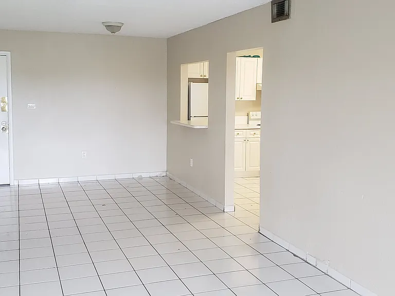 5100 SW 41st St #319 — Photo 19
