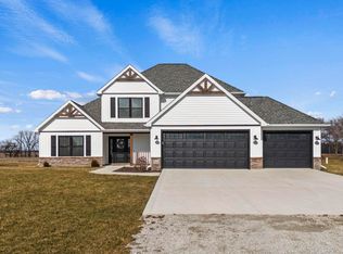 11544 Bryie Rd, Churubusco, IN 46723