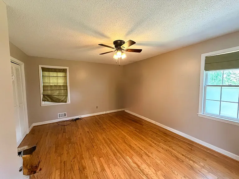 839 Malibu Dr — Photo 18