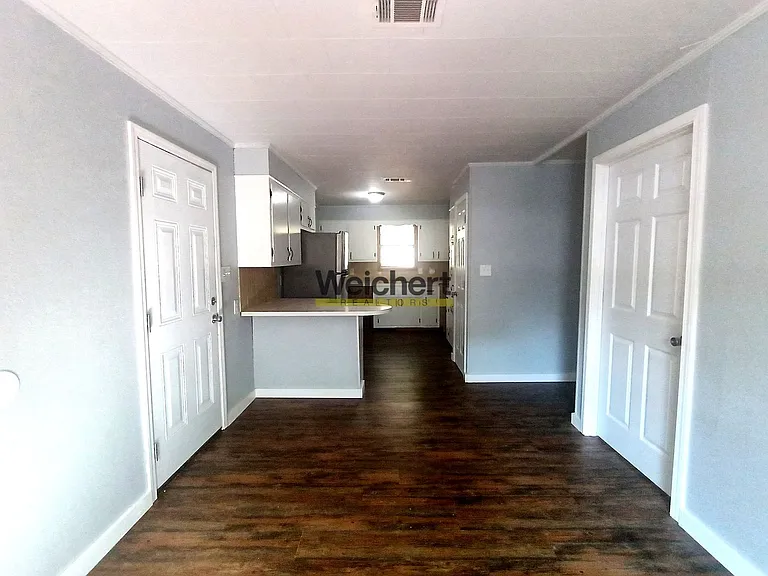 209 S 16th Ave — Photo 4