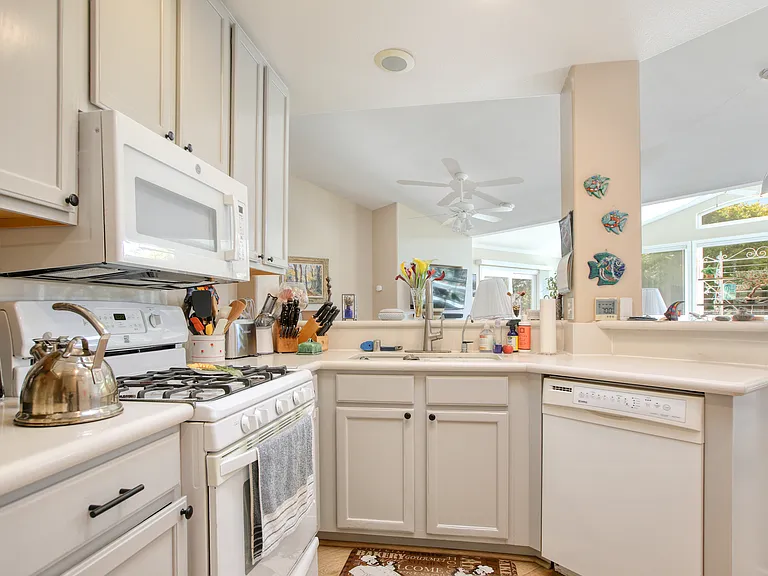 1770 Baden Ave — Photo 4
