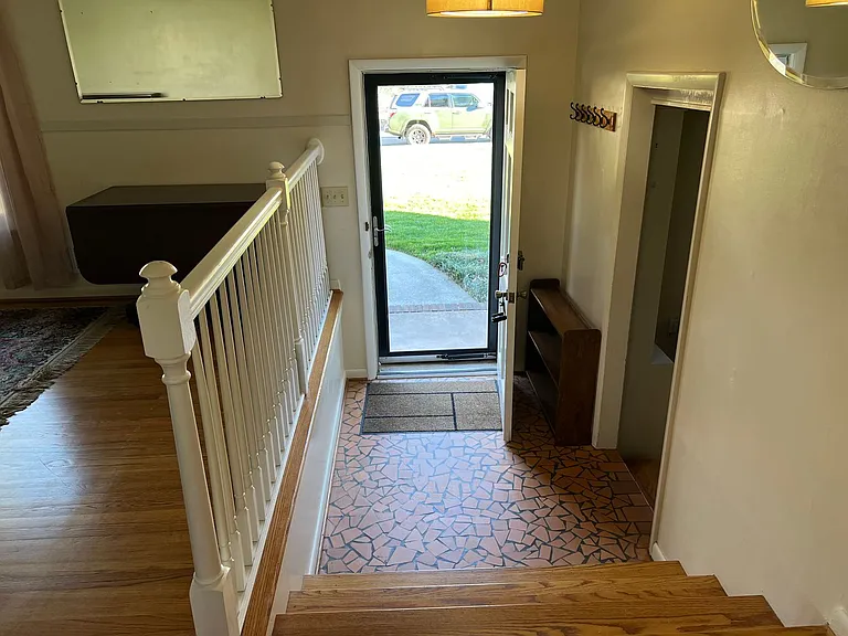 708 Austin Ave — Photo 4