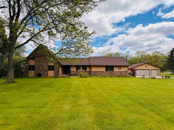 5126 N Grandeur Dr, Milton, WI 53563
