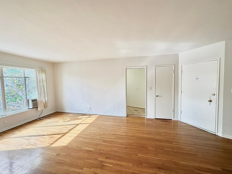 1st image of 8035 Hollywood Blvd APT 6