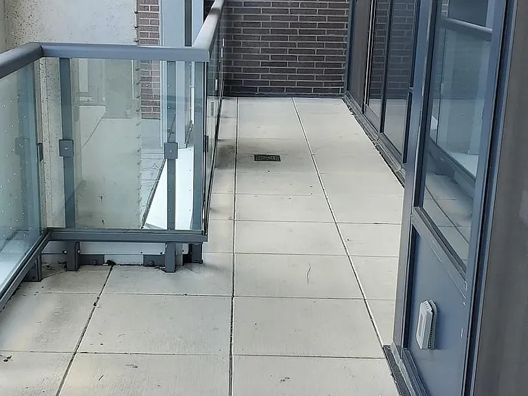 7950 Bathurst St #210 — Photo 10