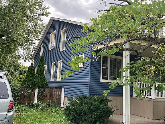 3rd image of 484 Academy Ave Unit 1
