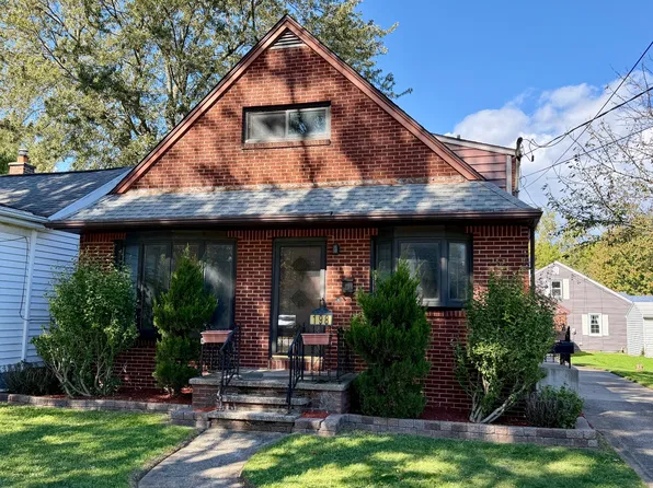 198 Indian Church Rd, Buffalo, NY 14210