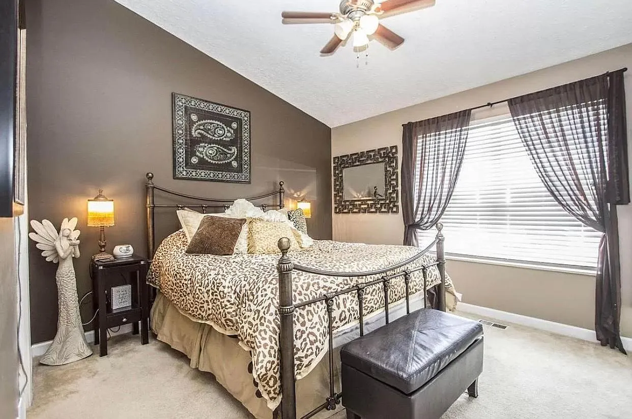 8197 Charlotte Way Ave — Photo 2