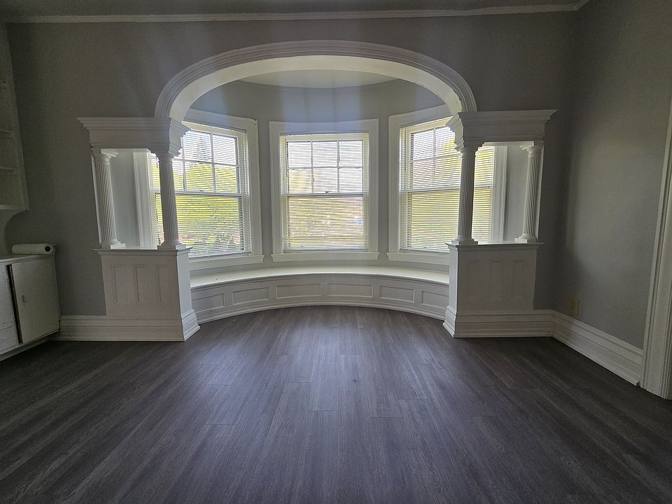 1st image of 381 Linwood Ave APT 4
